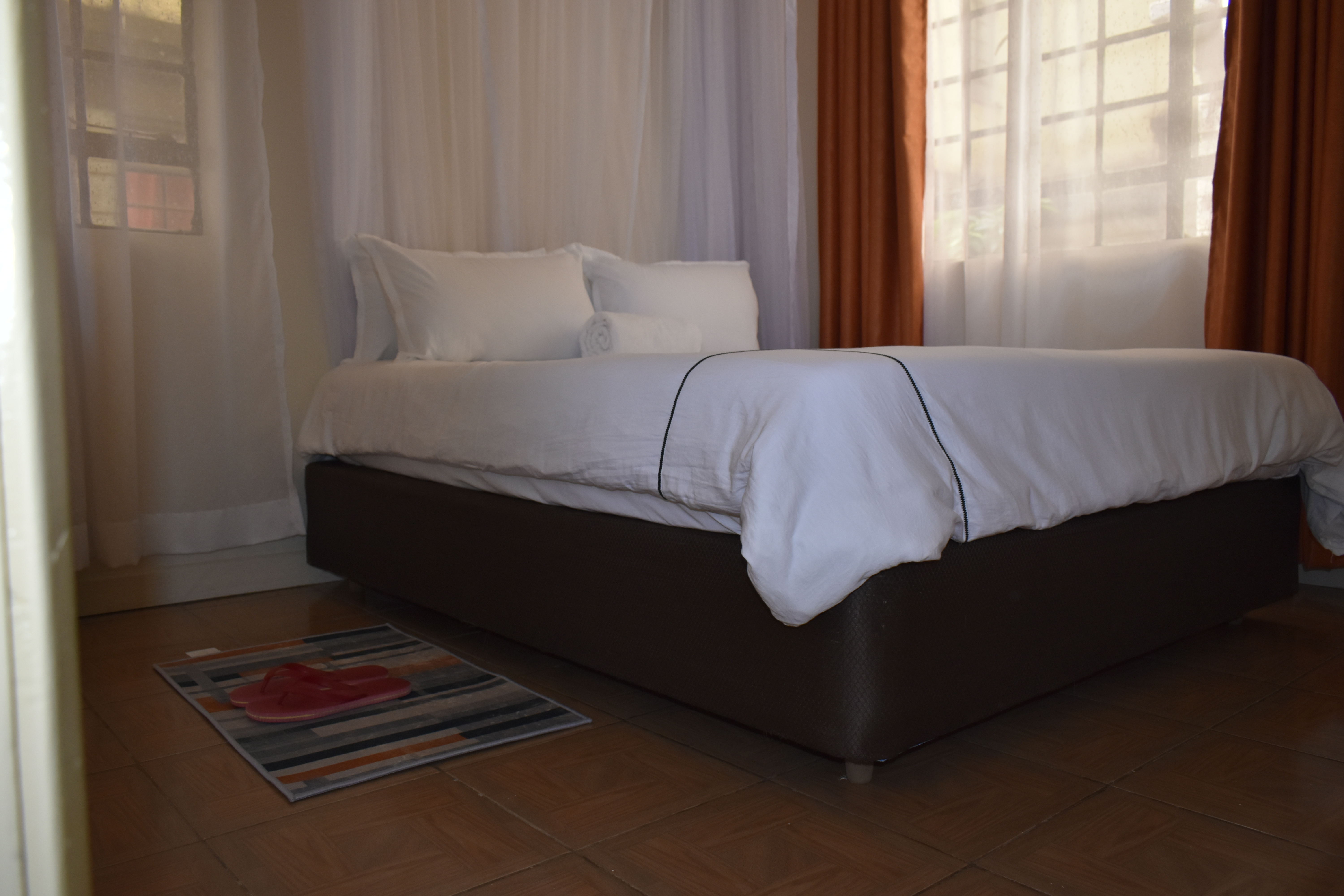 Bedroom suite details